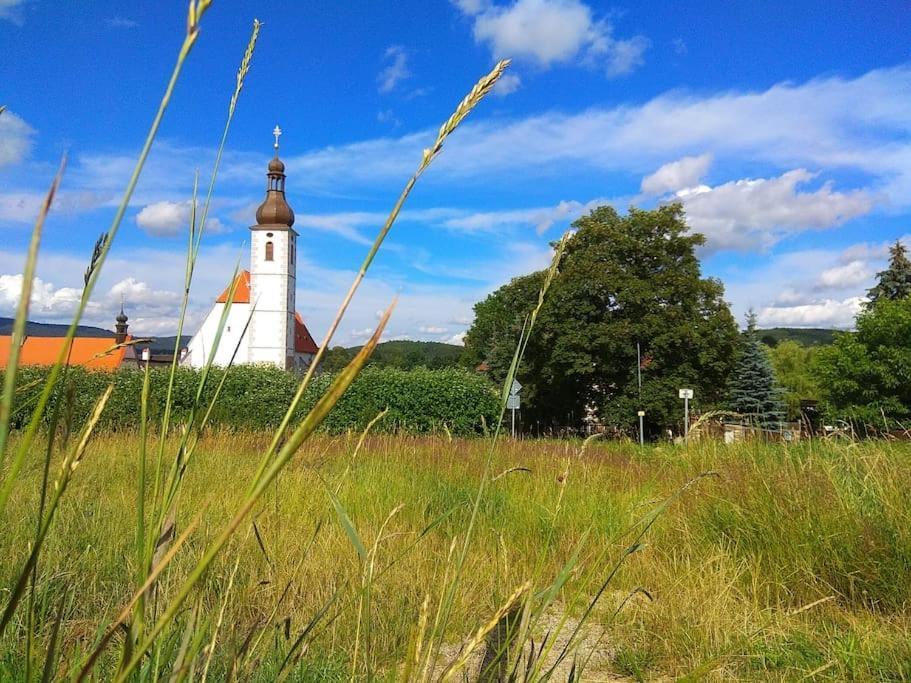 "Stone'S Throw" Krumlov 5 Min By Car, Lipno 15 Min By Car, 2 Bdrooms,Playroom Kájov Екстериор снимка